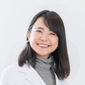 菅沼 名津季 氏